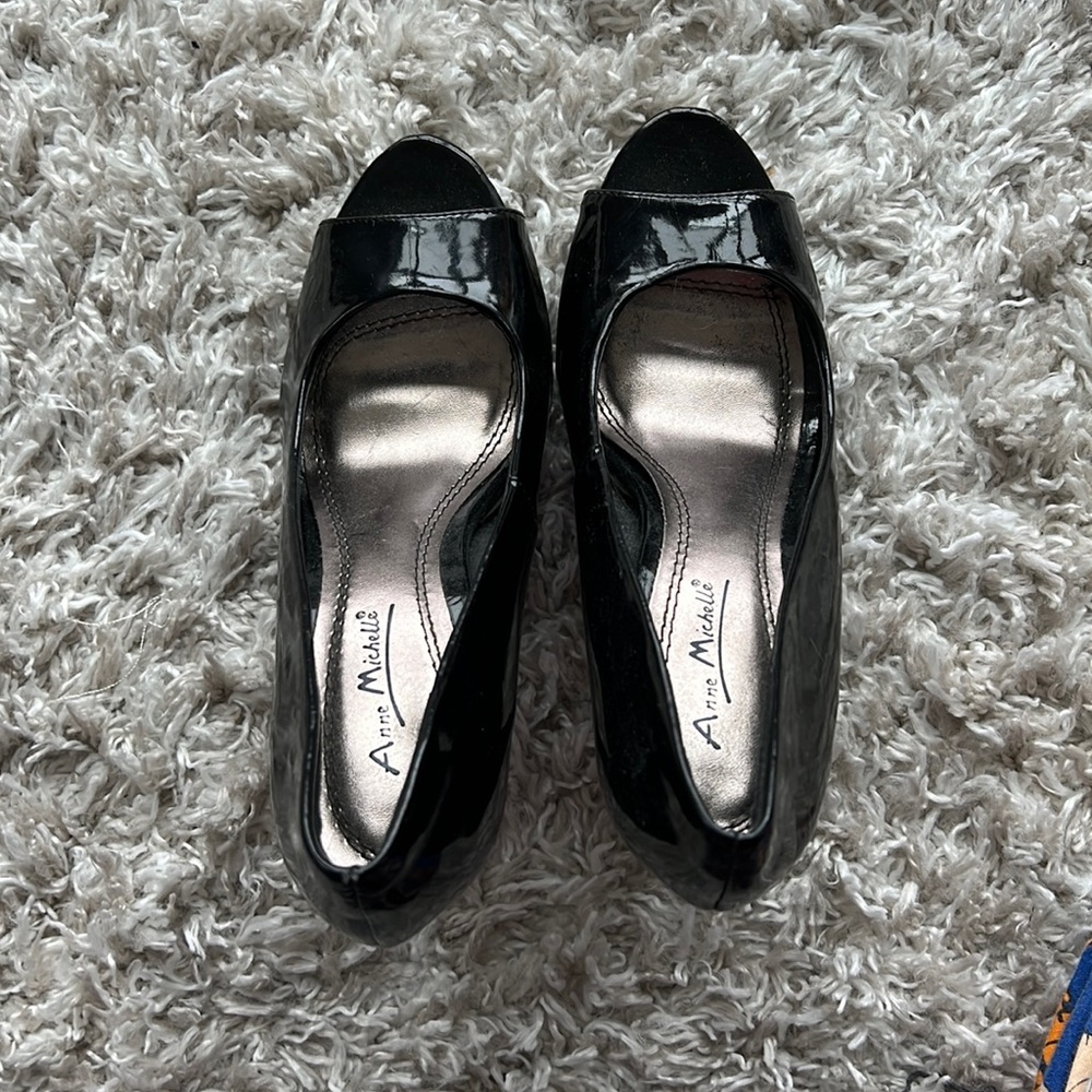 Black heels open toe !